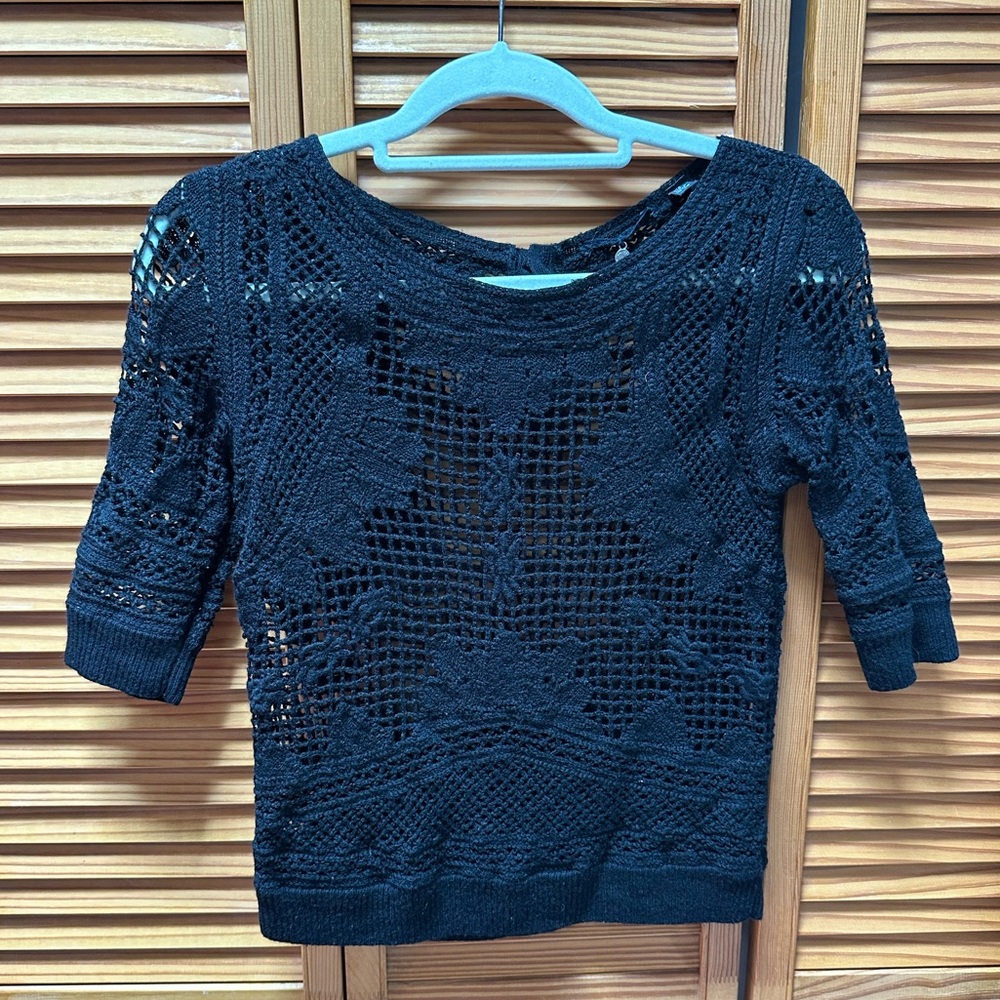 Anthropologie Knitted & Knotted Crochet Wool Top with button up back .